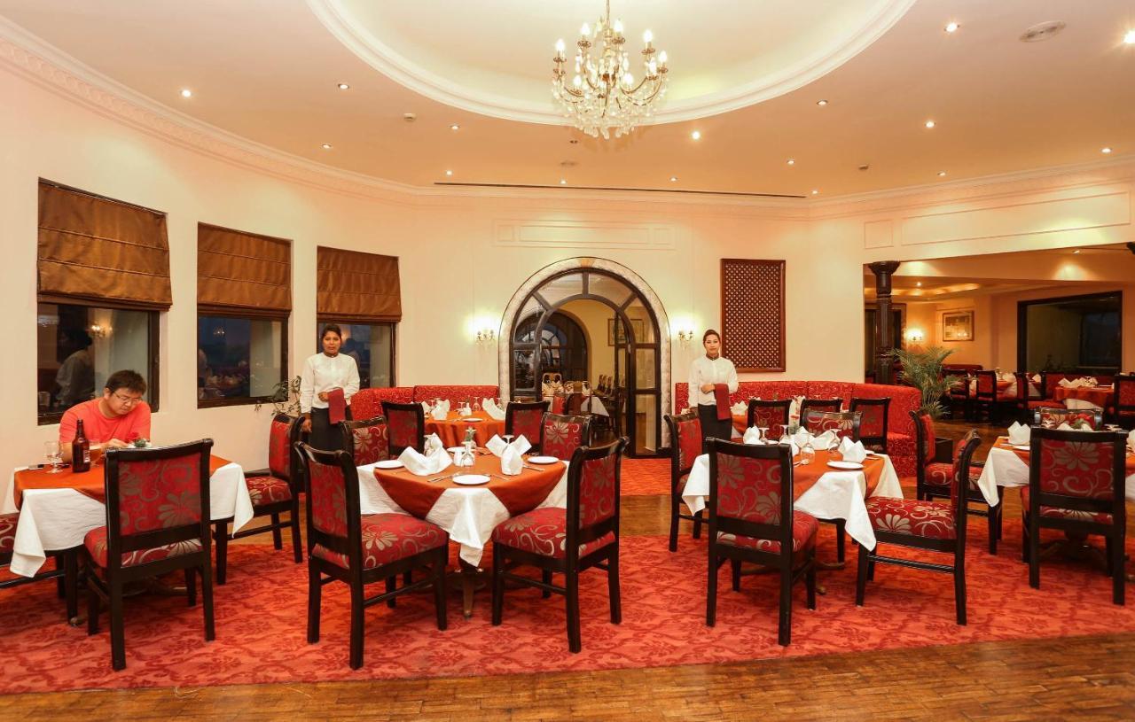 Grand Hotel Kathmandu Exterior foto