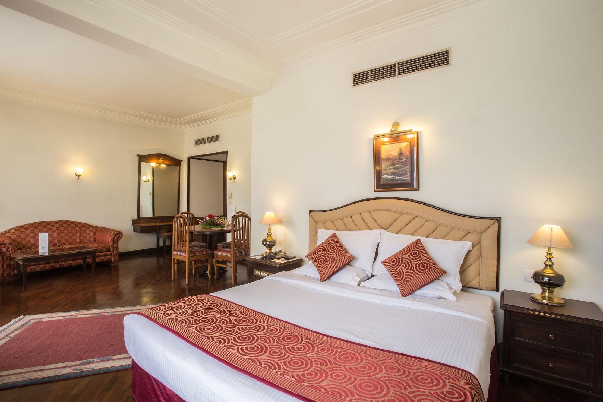 Grand Hotel Kathmandu Exterior foto