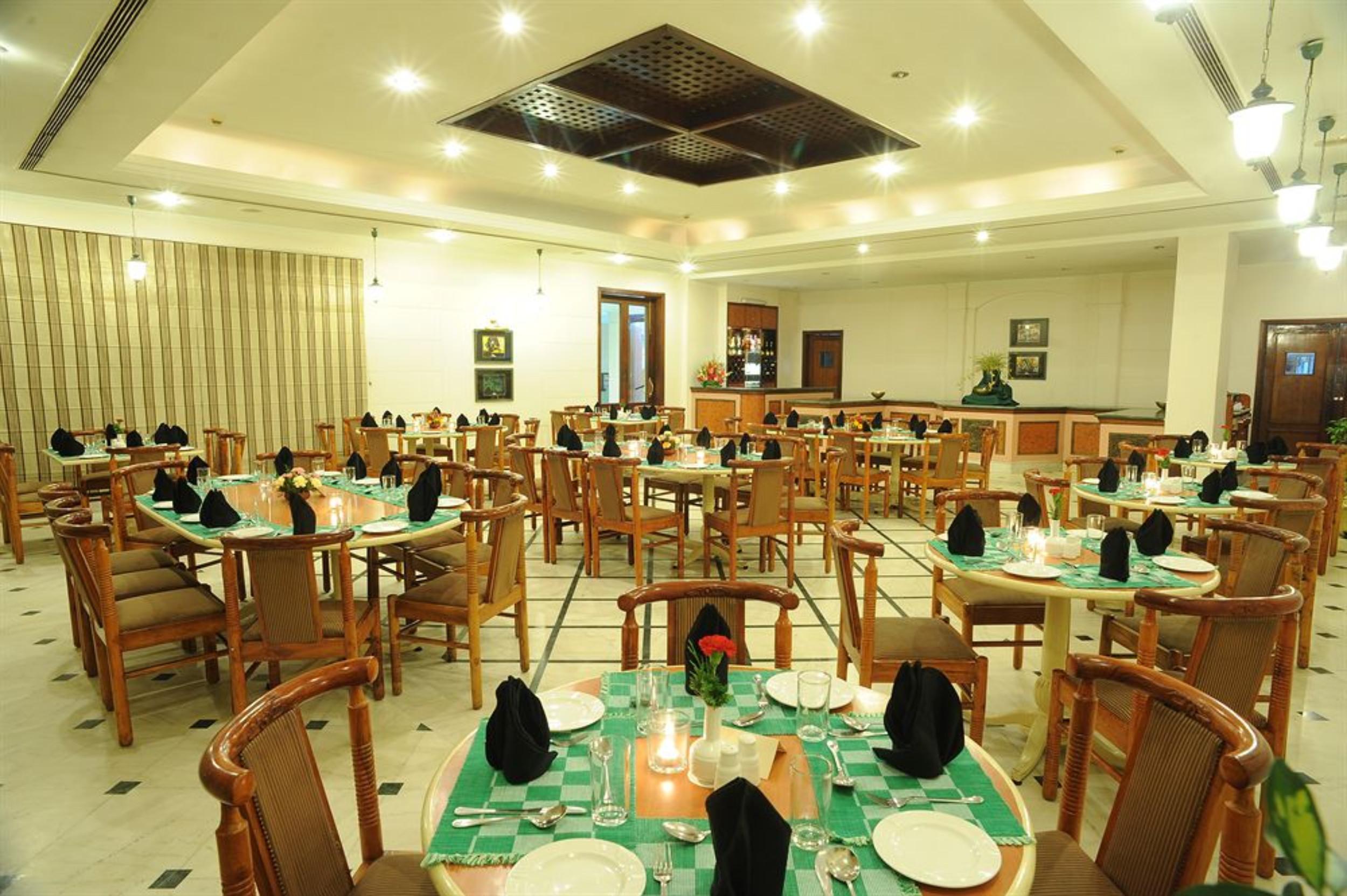 Grand Hotel Kathmandu Exterior foto