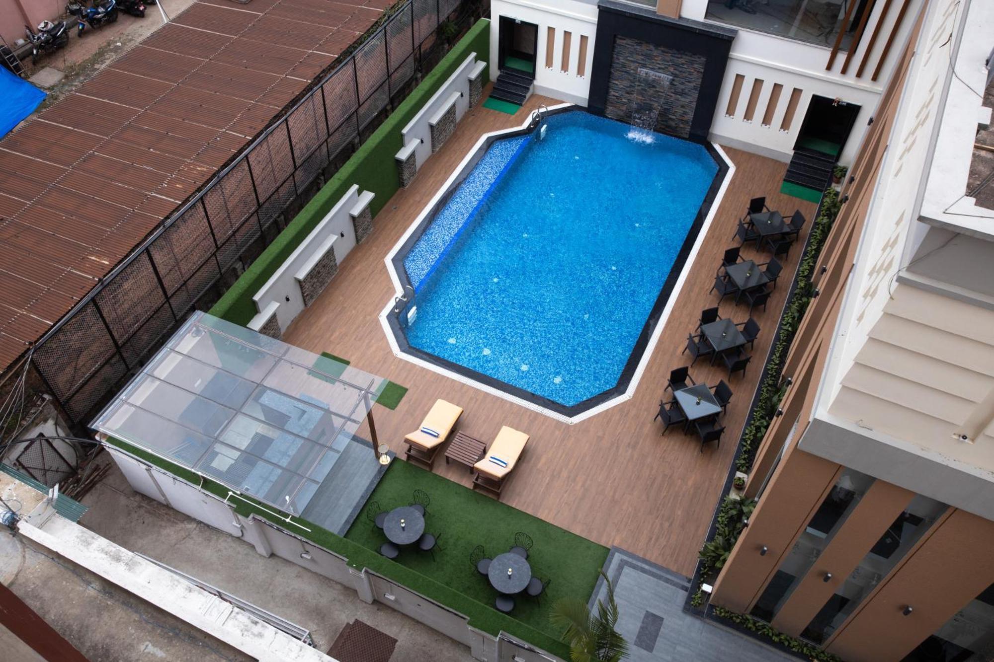 Grand Hotel Kathmandu Exterior foto