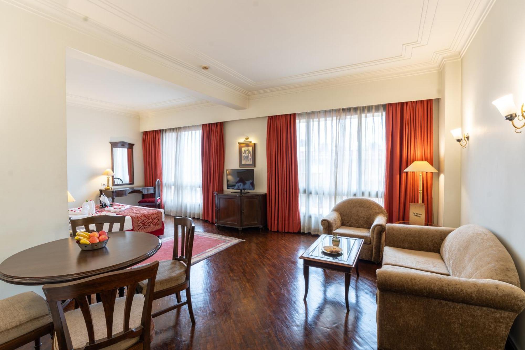 Grand Hotel Kathmandu Exterior foto