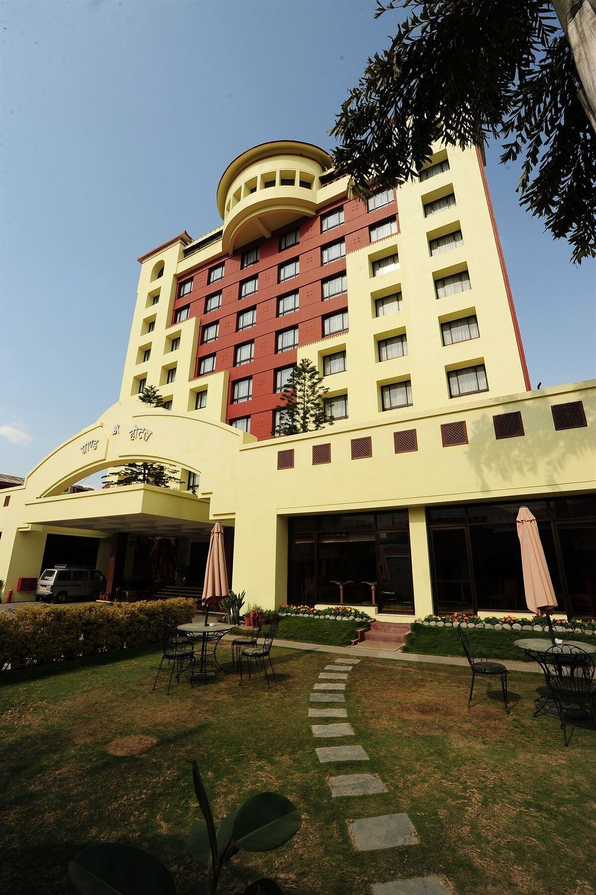 Grand Hotel Kathmandu Exterior foto